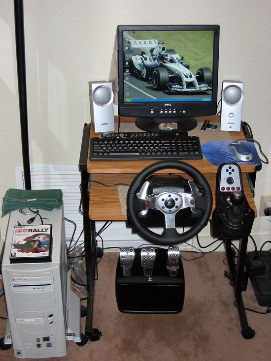 The G25 makes any desktop look great.