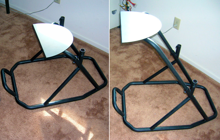 Obutto oZone Gaming Cockpit - steering wheel mount in the lowest and highest position