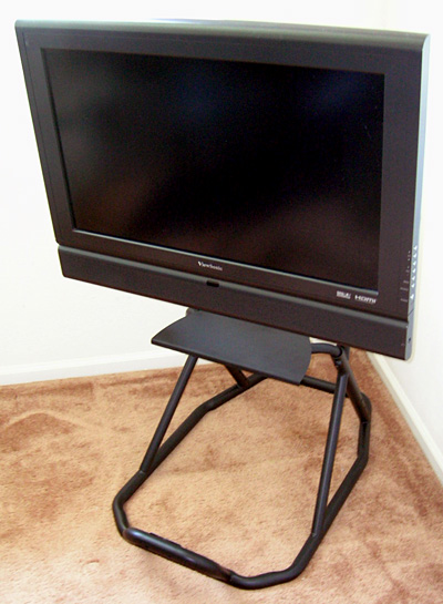 Obutto oZone Gaming Cockpit - VESA monitor bolt pattern