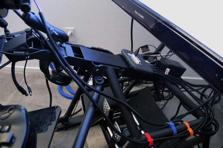 Obutto R3Volution - The center spline is a good place to attach things