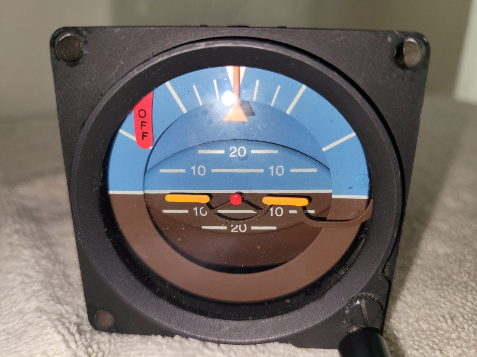 5040035922 BF Goodrich 520-15B Attitude Gyro Indicator (Lighted, 28 Volts) 5040035922 BF Goodrich 520-15B Attitude Gyro Indicator (Lighted, 28 Volts)
