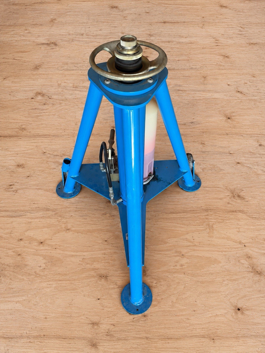 Tronair 02-7827-0110 Aircraft Hydraulic Tripod Jack Aviation Ground Support Tronair 02-7827-0110 Aircraft Hydraulic Tripod Jack Aviation Ground Support