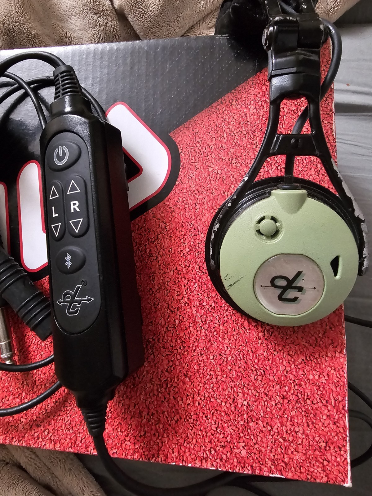 David Clark DC-Pro-X Aviation Headset.Read. David Clark DC-Pro-X Aviation Headset.Read.