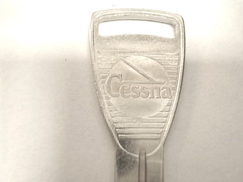 (1) ONE Vintage NOS OEM Cessna Airplane Aviation Logo Key Blank