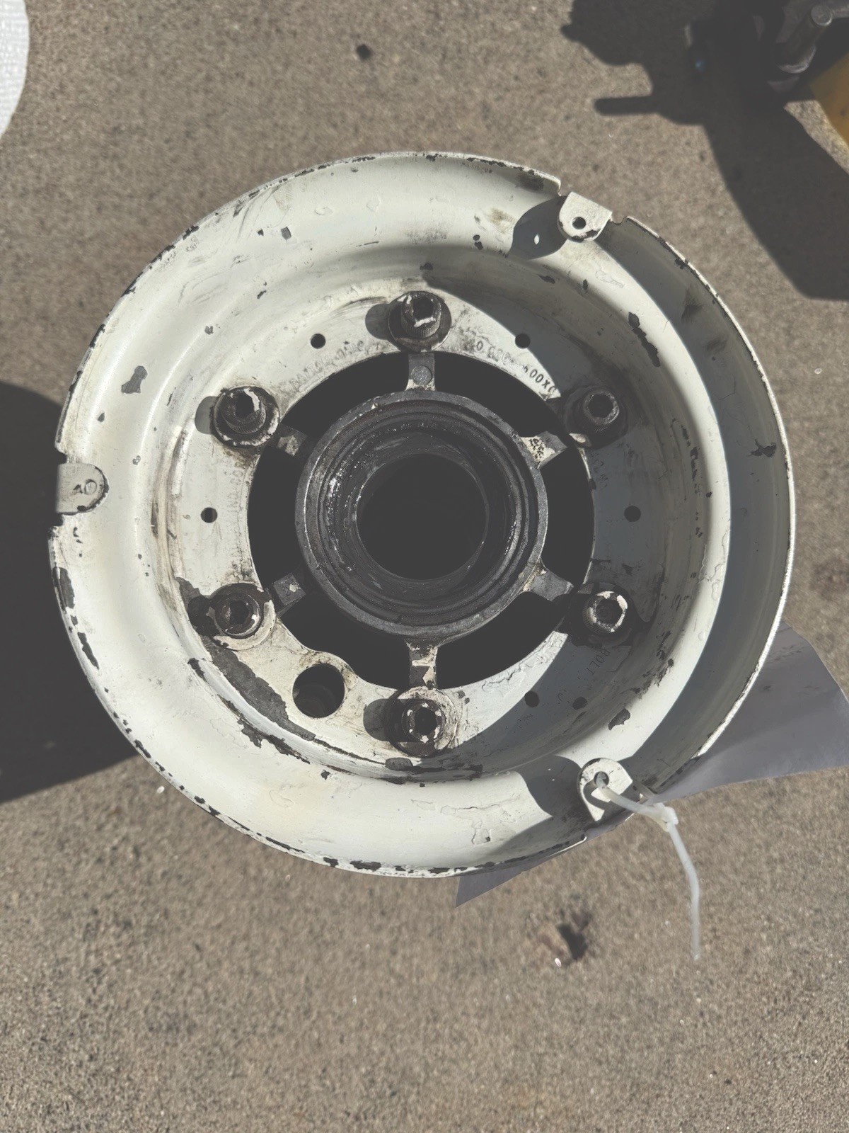 McCauley Main Gear Wheel 6.00 X 6 Part# C163003-0101 Bearings Included. C172M McCauley Main Gear Wheel 6.00 X 6 Part# C163003-0101 Bearings Included. C172M