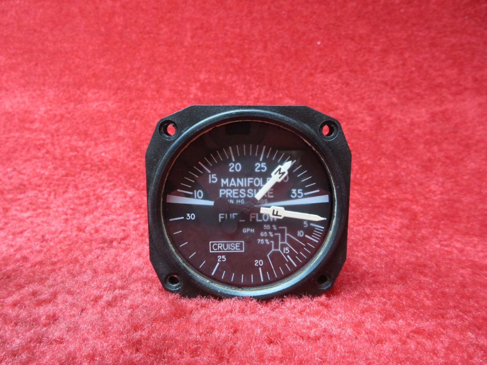 Piper PA-32-300 Cherokee Six Dual Manifold Pressure & Fuel Flow Indicator Piper PA-32-300 Cherokee Six Dual Manifold Pressure & Fuel Flow Indicator