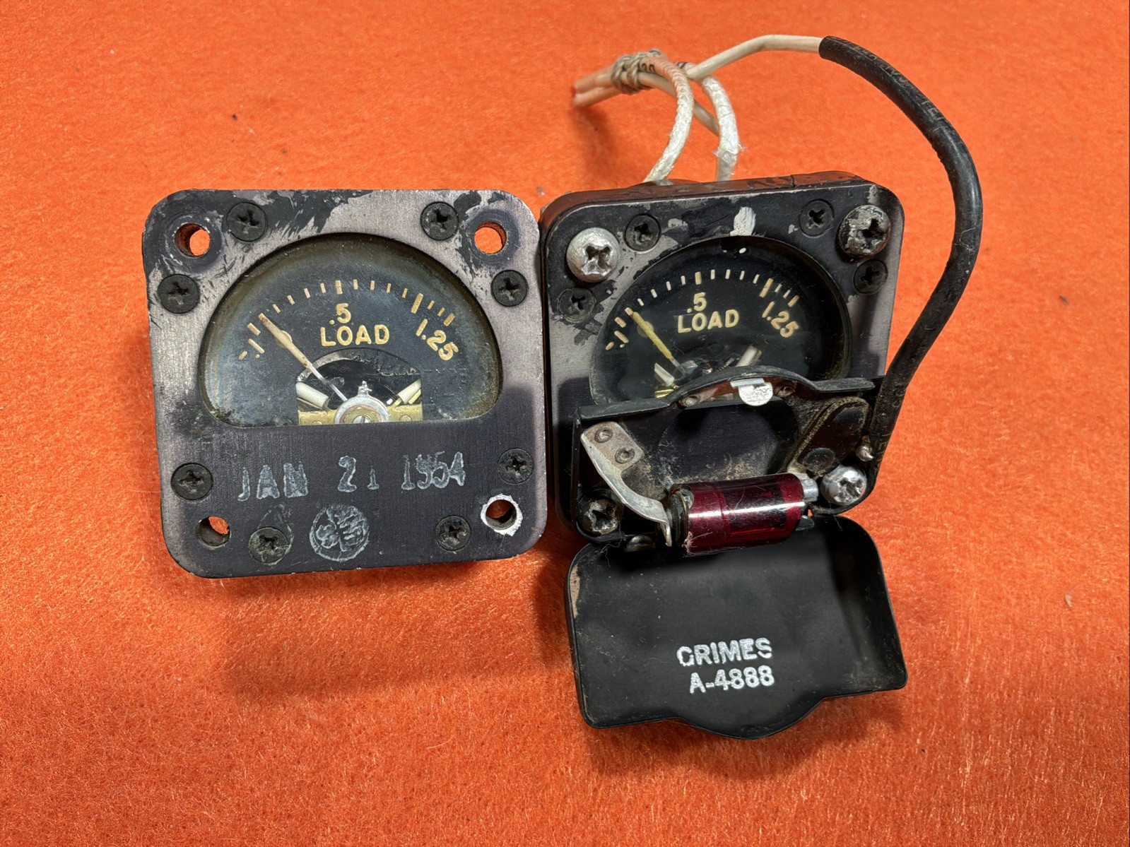 Pair(2) DeJur Amsco DC Ammeter Gauge Type J-1 50mV MIL-A-5125 Aircraft Indicator Pair(2) DeJur Amsco DC Ammeter Gauge Type J-1 50mV MIL-A-5125 Aircraft Indicator