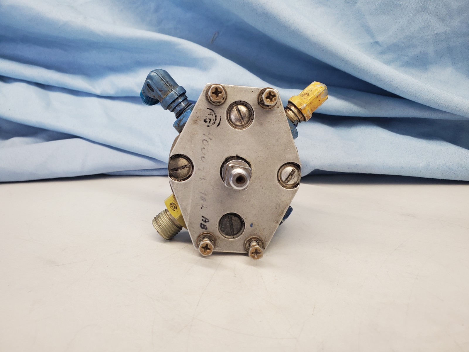 Aerostar 601P Gear Door Control Valve P/N: 11867-1 (Alt: 980011-01) As Removed Aerostar 601P Gear Door Control Valve P/N: 11867-1 (Alt: 980011-01) As Removed