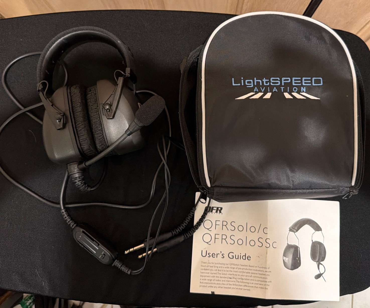Lightspeed QFR SSc Aviation Headset Dual Plug with Soft Case untested Lightspeed QFR SSc Aviation Headset Dual Plug with Soft Case untested