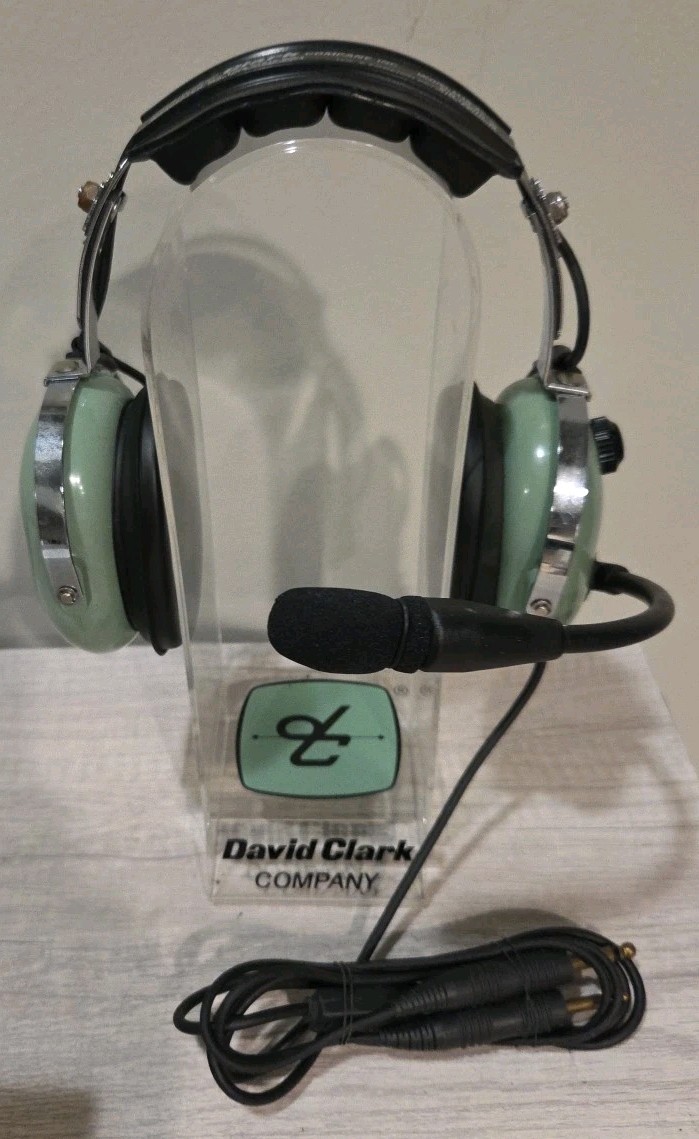 David Clark H10-20 Aviation Pilot Headset Dual GA Plug New Mic Cover David Clark H10-20 Aviation Pilot Headset Dual GA Plug New Mic Cover