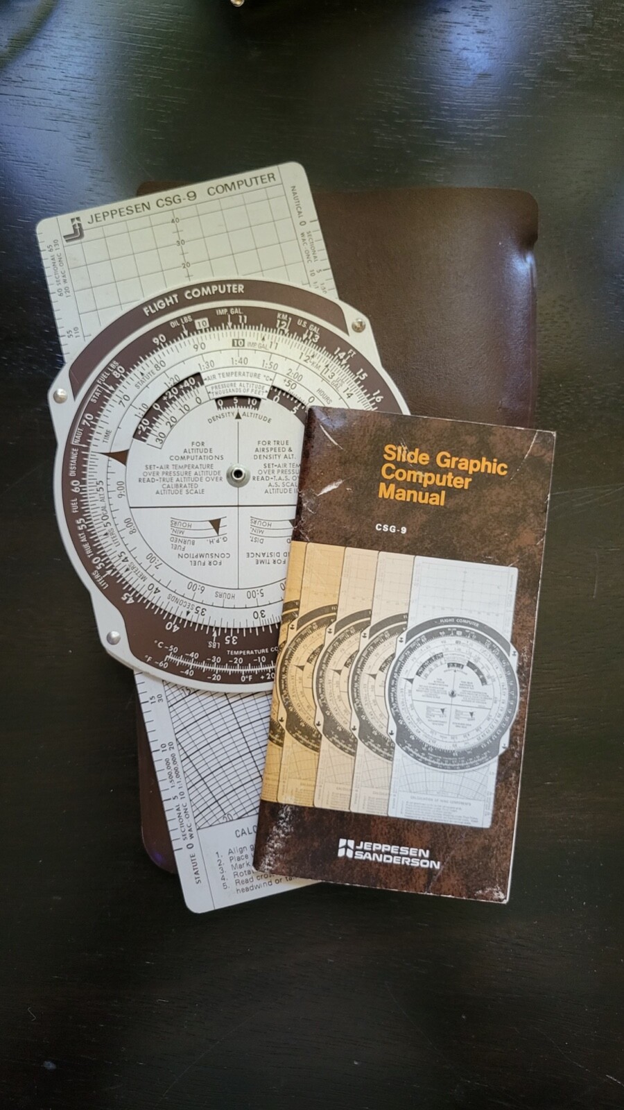 Vintage Jeppesen CSG-9 Metal Flight Slide Graphic Computer with Case and Manuel Vintage Jeppesen CSG-9 Metal Flight Slide Graphic Computer with Case and Manuel