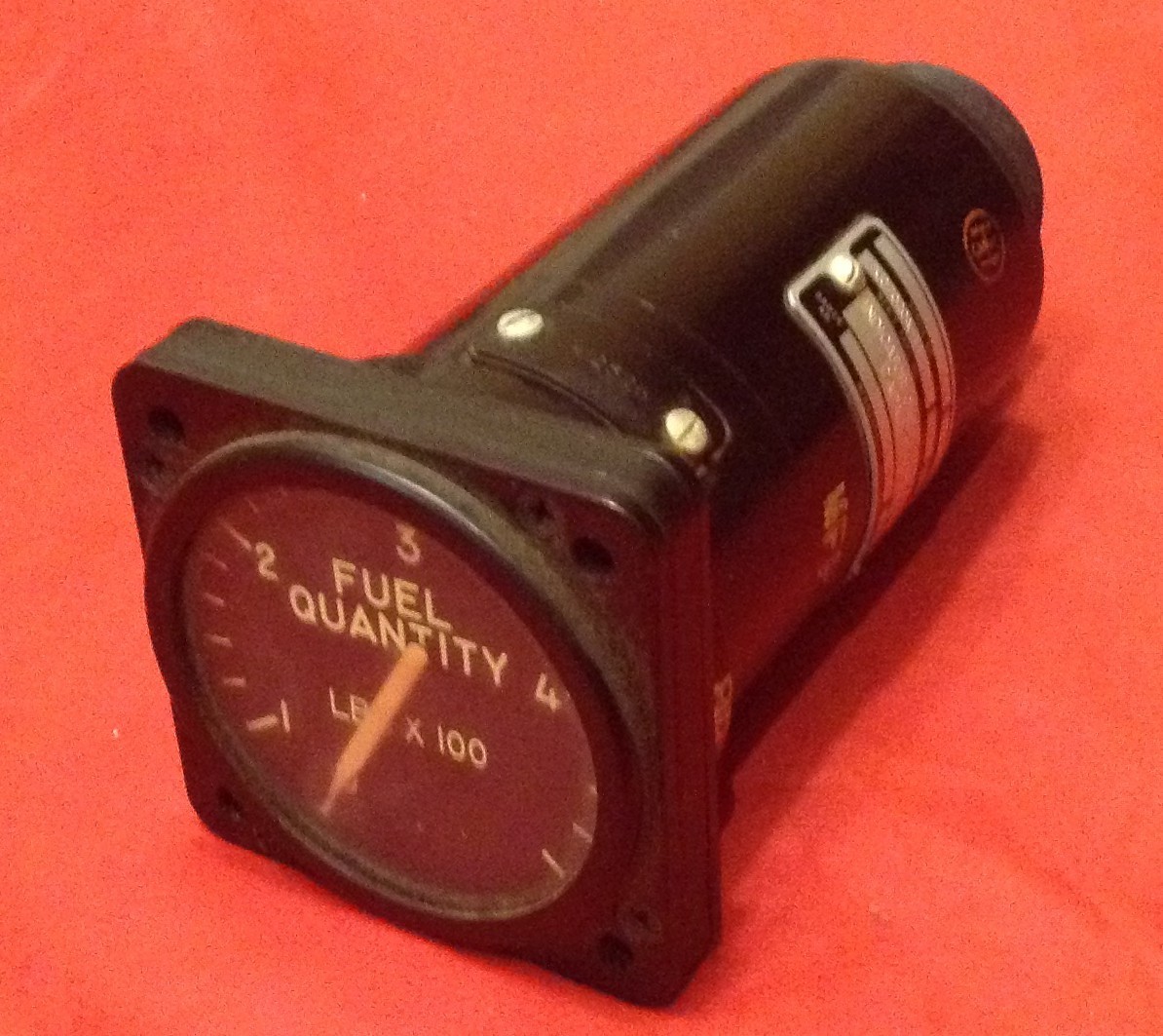 USED HONEYWELL INDICATOR-GAGE FUEL QUANTITY CAPACITOR TYPE - JG7020A-11 USED HONEYWELL INDICATOR-GAGE FUEL QUANTITY CAPACITOR TYPE - JG7020A-11
