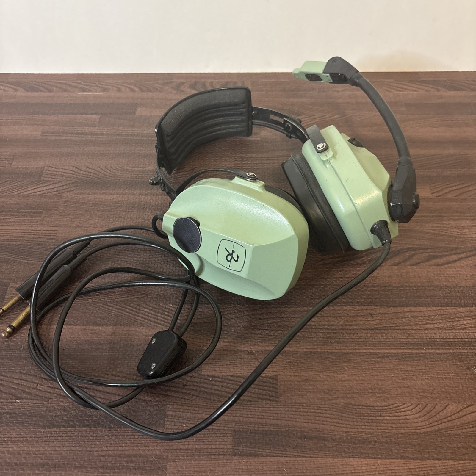 David Clark H10-80 Aviation Headset GA Plugs David Clark H10-80 Aviation Headset GA Plugs