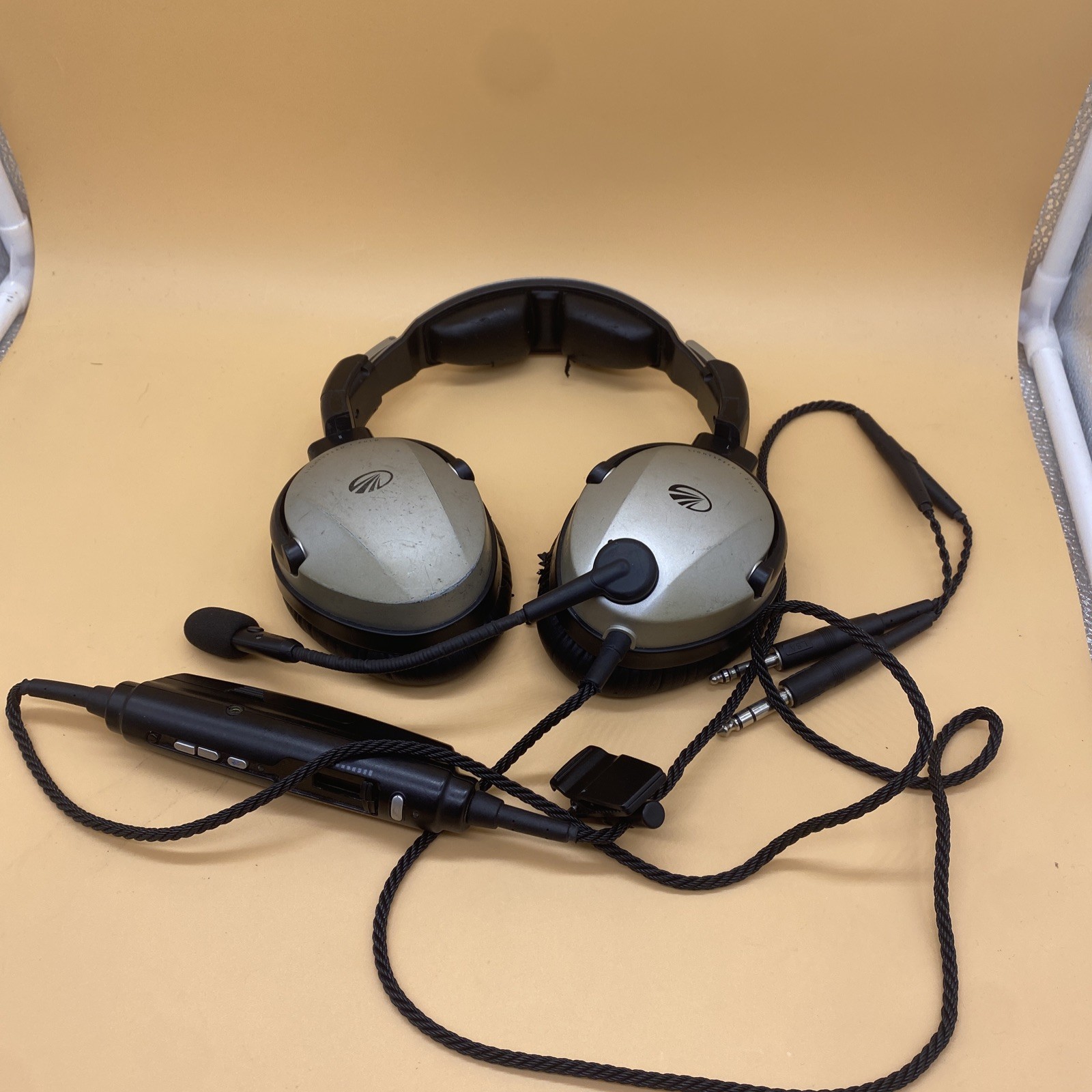LIGHTSPEED Zulu 3 Premium ANR Aviation Headset with Noise Cancelling & Bluetooth