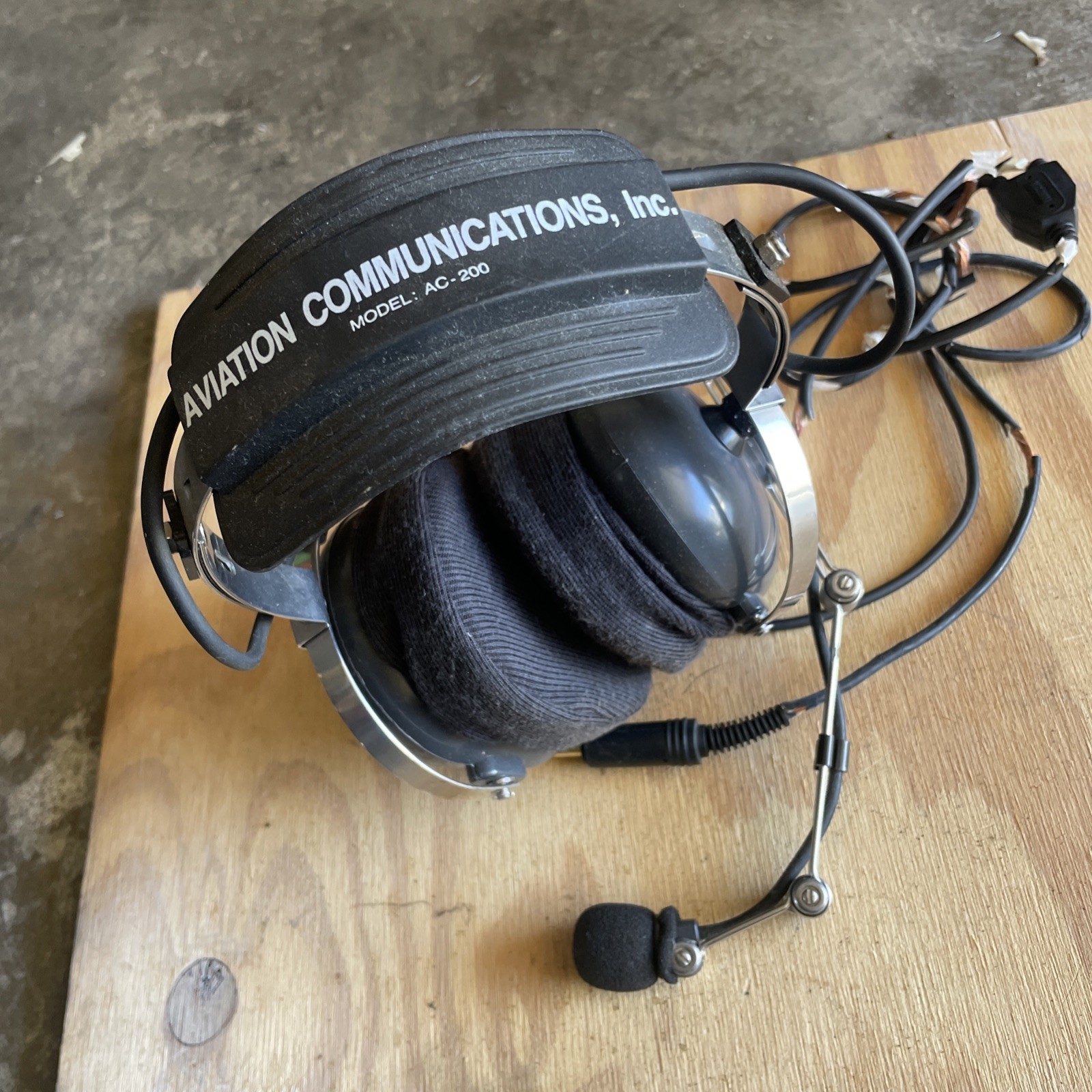 Aviation commutation Inc. HEADSET AVCOMM  AC-200