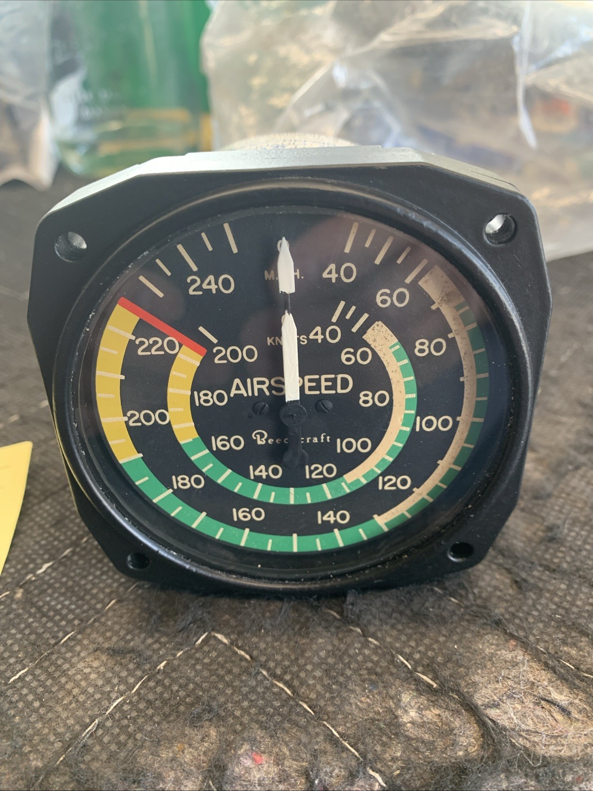 Beechcraft Garwin 22-696-017-1 Airspeed Indicator