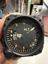 Benefit 28v Encoding Altimeter PN: 99251-3252013-0601 35,000ft UNTESTED AS-IS picture