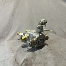 Westfield Solenoid Valve 4 Way-3 Position Hydraulic 28V P/N 700050-1 & 3302-00-3 picture